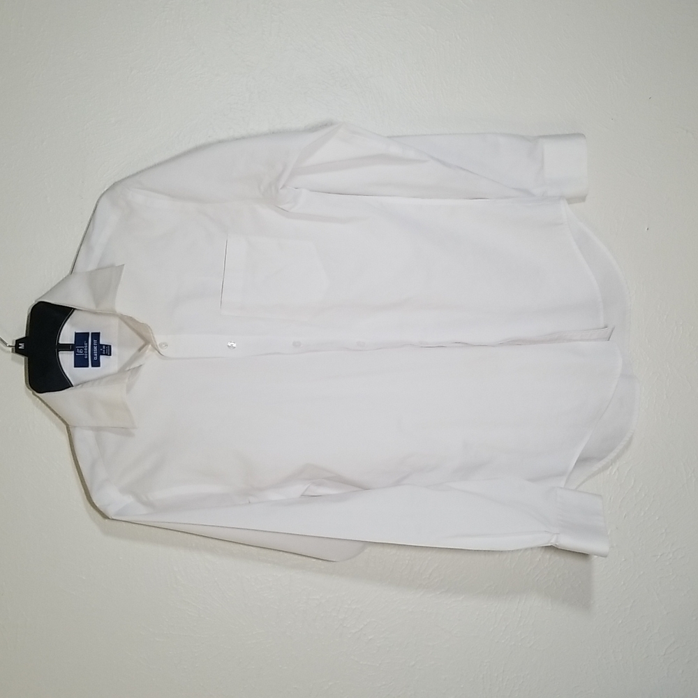 Boy's White Button Down Dress Shirt Classic Fit Size S (34 - 36)
